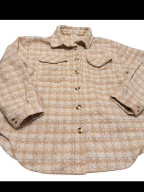 Sadie & Sage Houndstooth Button-Up Shacket